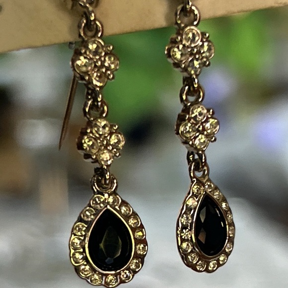 MONET, Earring/Necklace Set. Black, Silver and Cubic Zirconia Rhinestones. - Picture 6 of 10